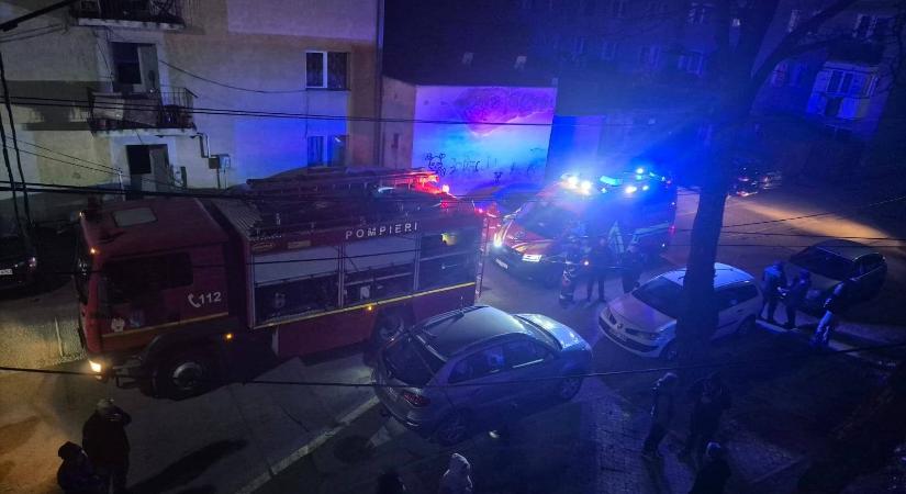 Tűz ütött ki egy máramarosszigeti tömbházban: több mint 80 embert evakuáltak