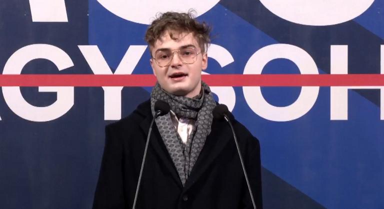 Gundalf a Tisza Párt váci fórumán üzent a magyar választóknak