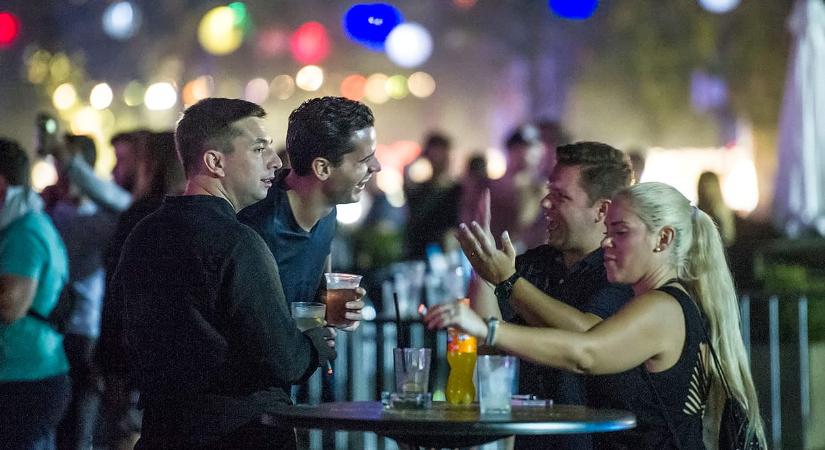 150 milliós luxusautót lízingel Matolcsy Ádám barátja, de szerinte valami tévedésről lehet szó