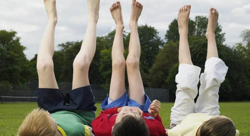 Sokkoló kutatás: mérgező anyag lehet a gyerekruhákban