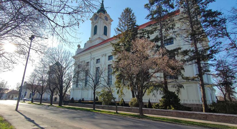 Gyenge fagyokkal rajtolt a munkahét