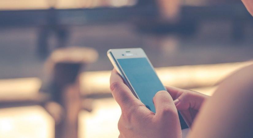 2 és félmillió forintot csalt ki nem létező mobilok netes kereskedelmével egy szombathelyi férfi