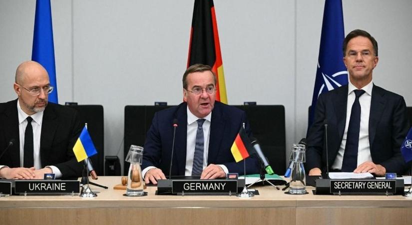 Berezelt a német védelmi miniszter a népharagtól: mégsem vegzálják a hadköteles férfiat – egyelőre