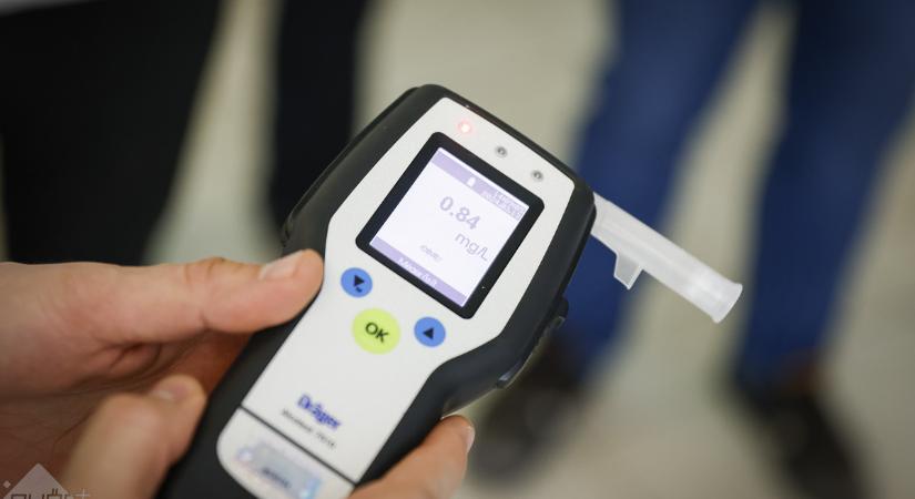 Ittasan száguldott a motoros a rakparton