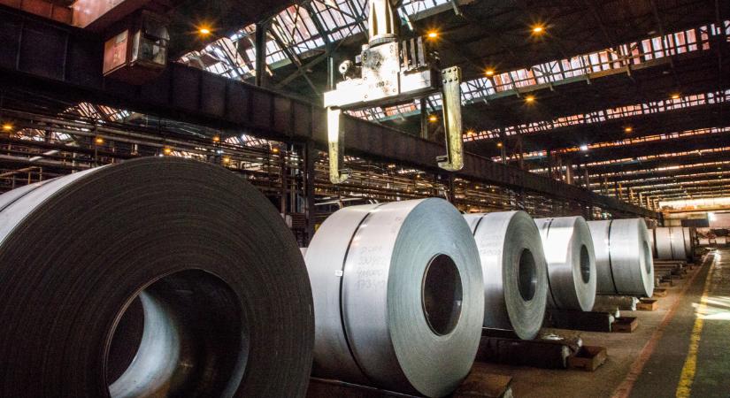 Nem tud kilábalni durva válságából az ipar: durva számok érkeztek