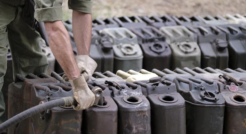 Tűzszünet: ezért nem lesz mégsem 400 forint a gázolaj