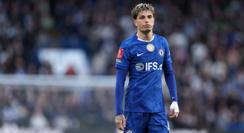 Kidobják egy év után? Döbbenetes döntés készül a Chelsea-nél