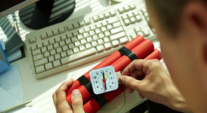 Iskolák felrobbantásával fenyegetőzött a tiszaújvárosi diák