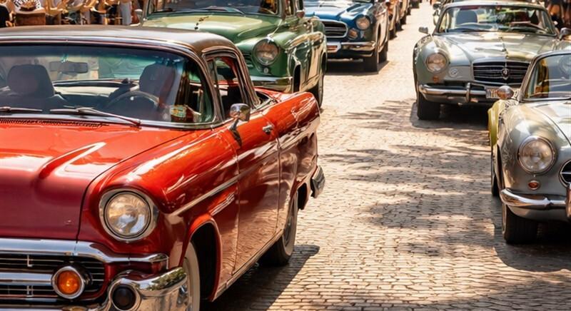 Veteránautók érkeznek a hétvégén Egerbe, a Chrono Classic túra befutójára