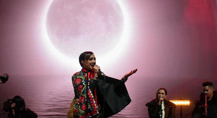 Tóth Gabi: „Számomra a béke és a biztonság a legfontosabb, ezért szavazok Orbán Viktorra” (VIDEÓ)