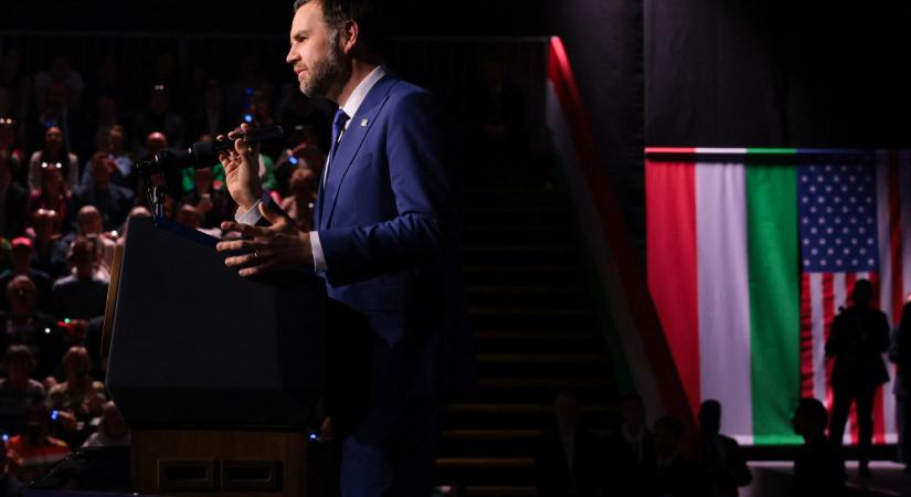 Még a futókat is elküldték a Feneketlen-tótól J. D. Vance MCC-s látogatása miatt