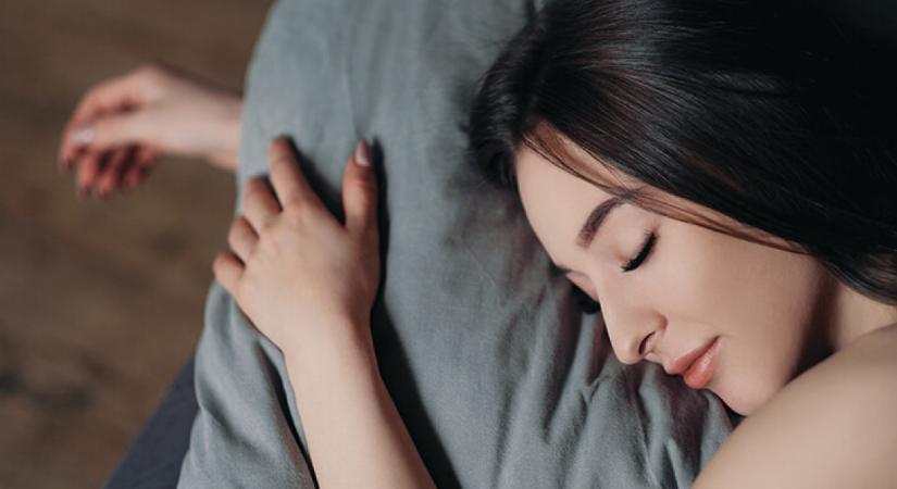 Nem akarod majd elhinni, de tényleg ez történik a szervezeteddel, ha minden este ugyanabban az időpontban fekszel le aludni