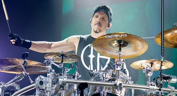 Charlie Benante szerint szándékosan szorították ki a rockot a mainstream kultúrából