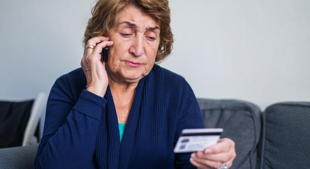 Azonnal nézd meg ezt a telefonodon, ha a bankod hív – leleplezheted a csalókat