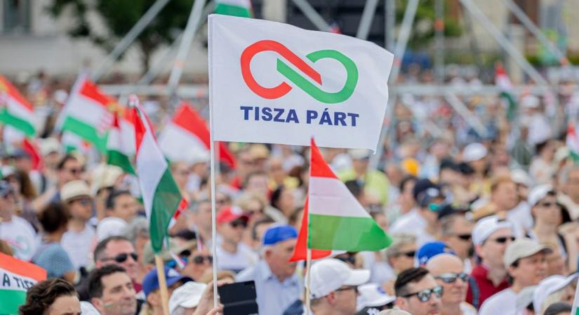 Botrányos figura állt a Tisza Párt vasi jelöltje mellé