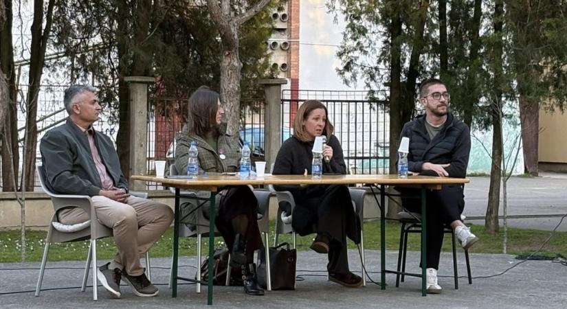 Jelentős arzéntartalom, túlterhelt egészségügy, elkészült, de nem működő víztisztító telep