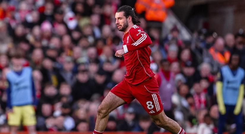 Összetűzés a szurkolókkal: a Manchester United legendái kritizálták Szoboszlait