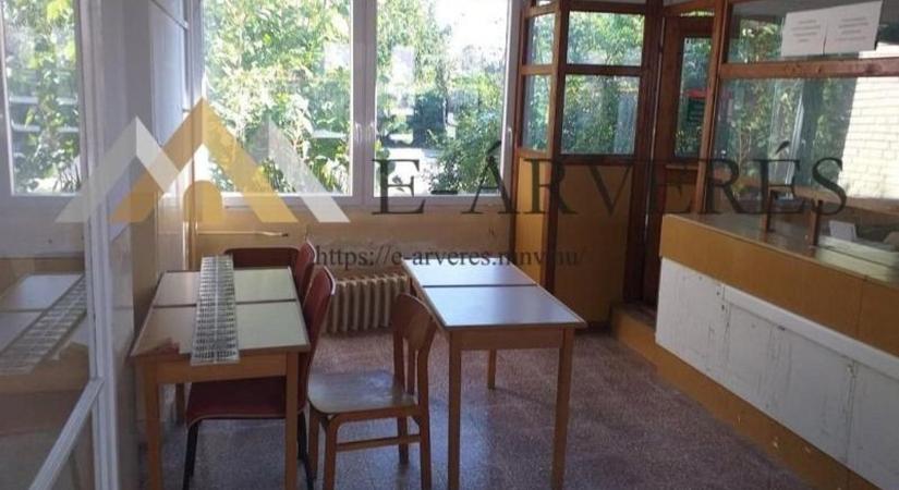 Most akár postaépületet is vehet Szombathelyen