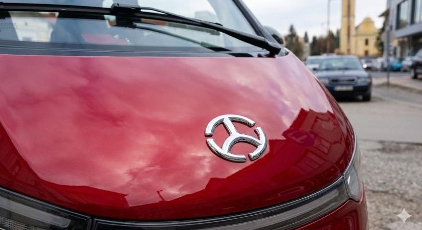 Guruló kapszula a zalai város feltűnő járgánya! Több mint 3 millió forintért megéri? (fotó a cikkben)