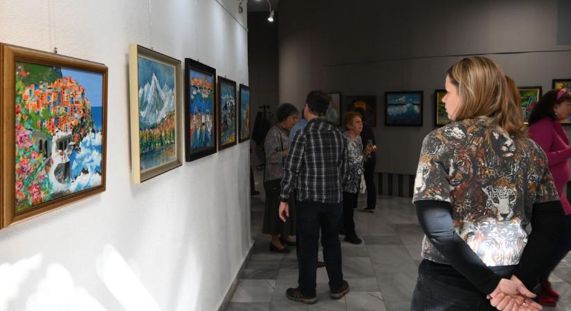 Sirályok lepték el a kormányhivatalt