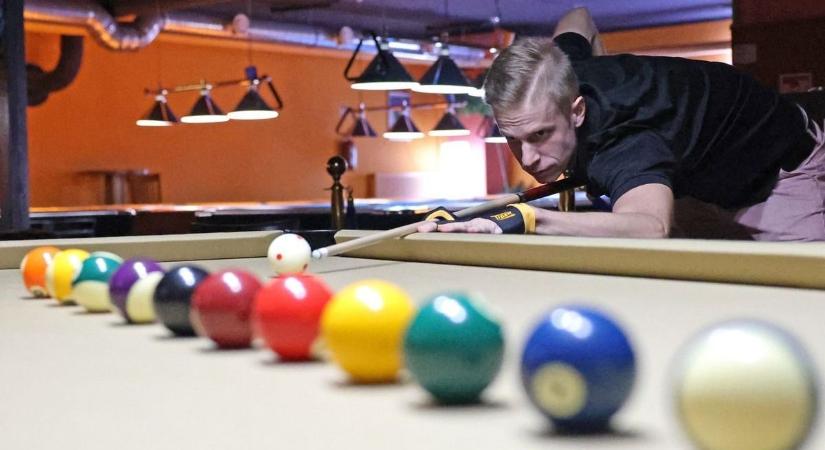 Gyakorolja a figurákat, nem iszik, böjtöl - vasemberként készül a világbajnokságra a nyíregyházi biliárdos