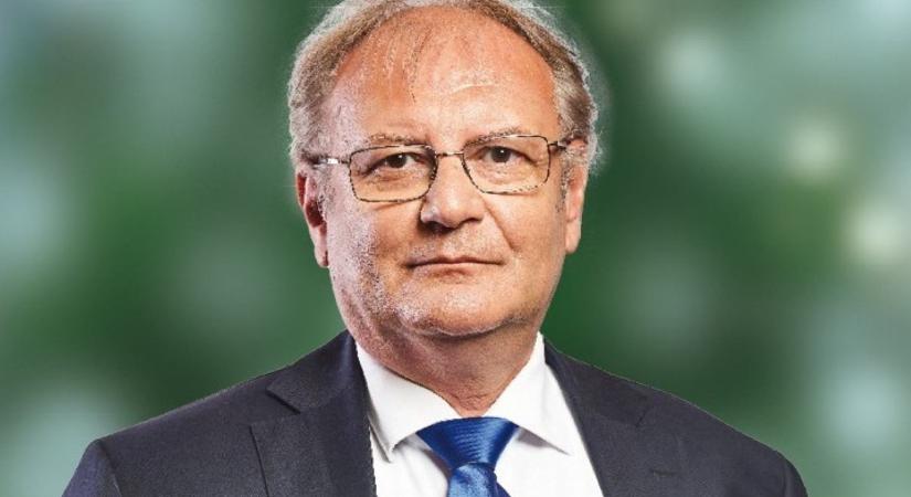 Hiller István eldöntötte, visszalép-e