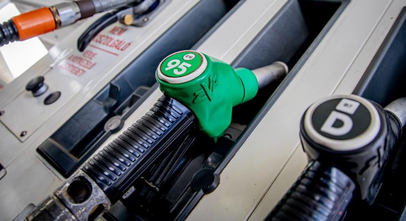 Orbán Viktor: A brüsszeliek megint azt követelik, hogy vezessük ki a védett üzemanyagárakat