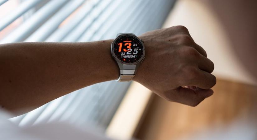 Már itthon is lehet fizetni a Huawei jó pár okosórájával