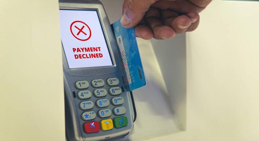 Országos leállás jön az egyik legnagyobb hazai banknál: a bankkártyák sem fognak működni