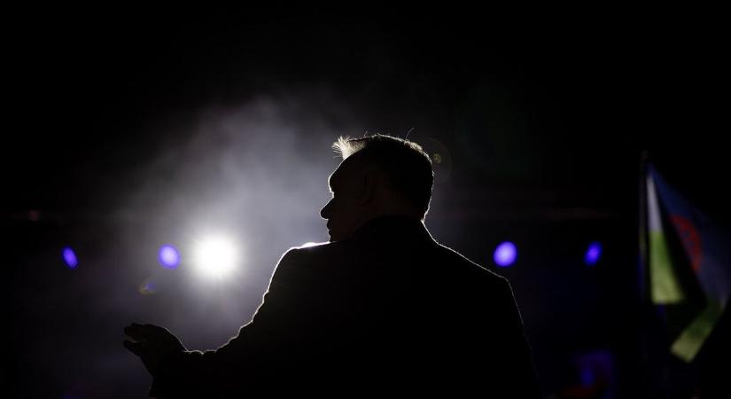 Orbán Viktor: „Aki a brüsszel-párti erőkre szavaz, az 1000 forintos benzinárra szavaz” (VIDEÓ)