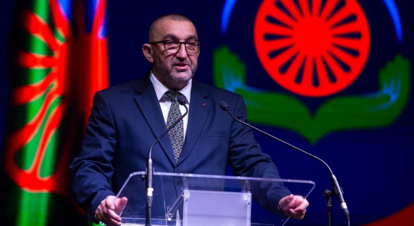 Az Országos Roma Önkormányzat elnöke szerint „legitim adományokat” ajánlott fel a debreceni alpolgármesternek