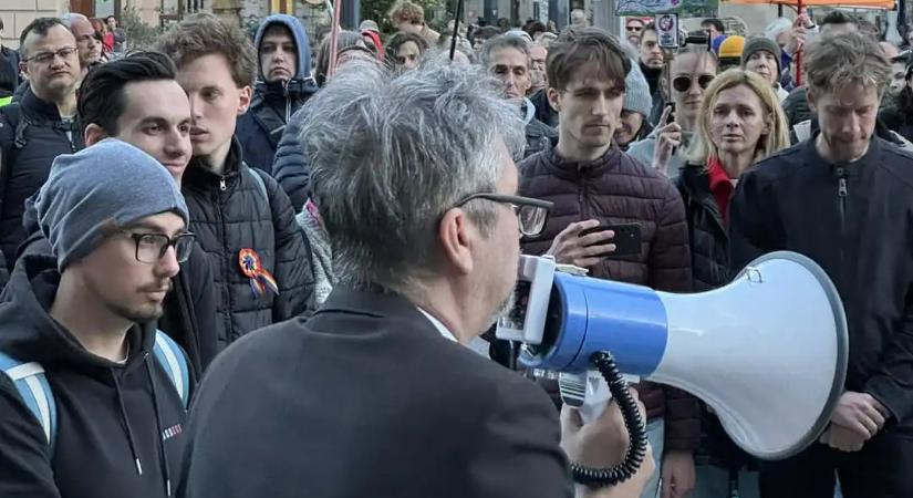 Hadházy Ákos: 430 milliós haszon után mosták tisztára Tóth Csabát zuglói ügyében