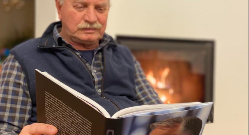 A Sátán prófétájának végnapjai címmel írt eszkatologikus próféciát a Békemenet főszervezője