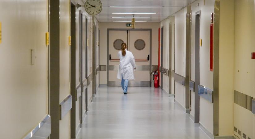 Megérkezett a reakció a MOK állítására, amely szerint két magyar kórházban is kritikus a helyzet