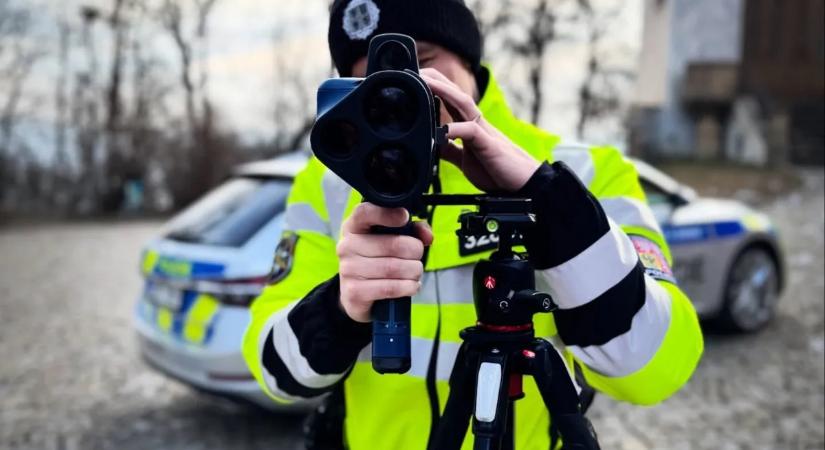 Figyelem! Brutális sebességellenőrzés veszi kezdetét!