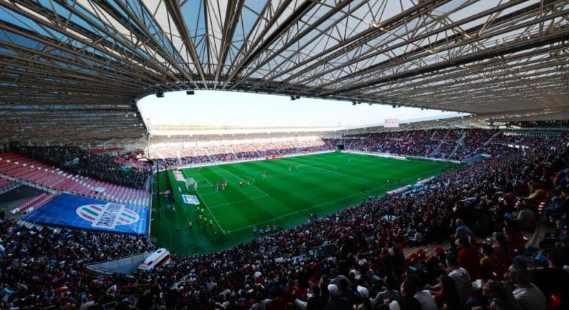 Egymással verekedtek a Fradi-szurkolók Debrecenben