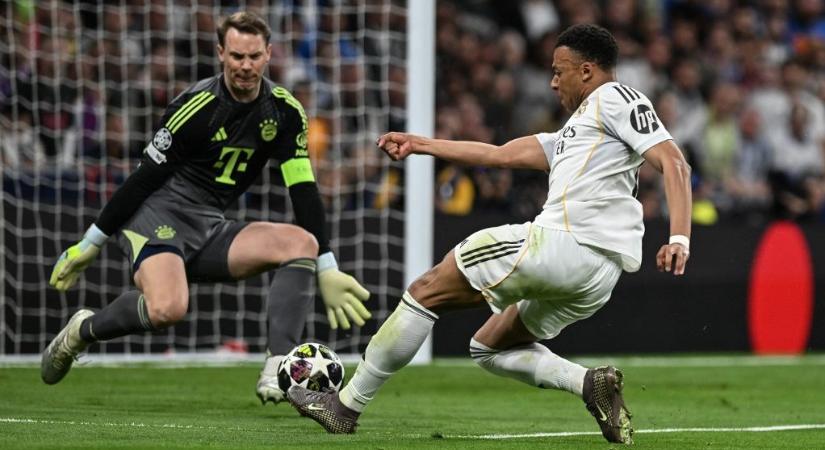 Manuel Neuer Lionel messi magasságába ért