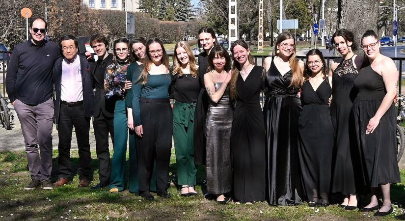 Mindenki róla beszél a környéken: különleges díjat nyert a tehetséges kisújszállási lány