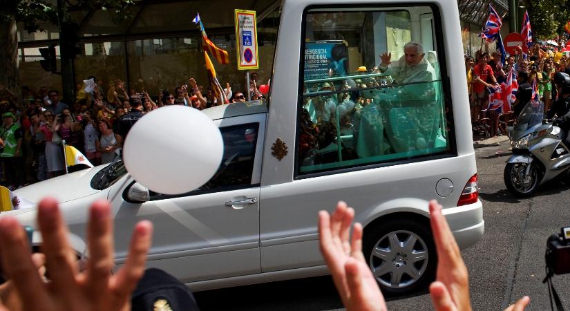 Fernando Alonso nem lehetett a pápa sofőrje