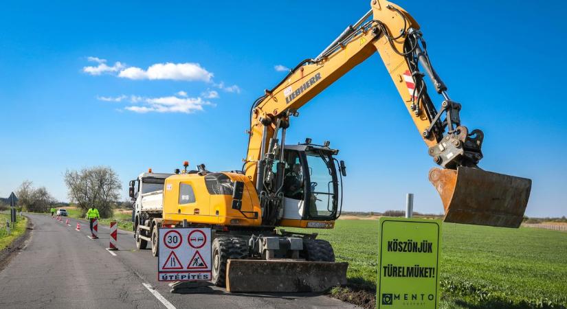 Történelmi fejlesztés: 30 év után megújul a forgalmas főút, két település és a turisták is bonthatják a pezsgőt - fotókkal, videóval