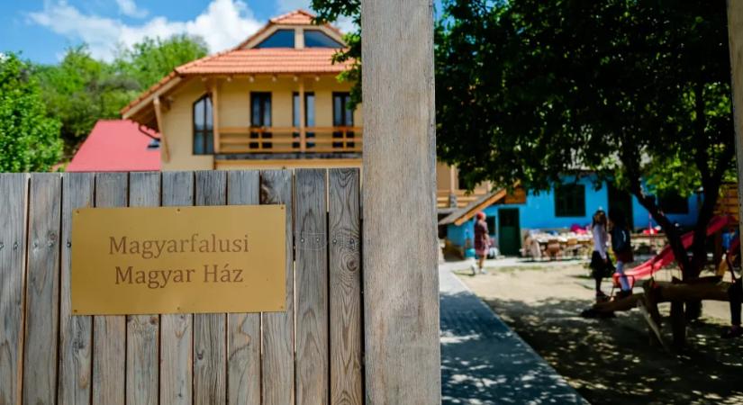 Ha Orbán veszít, oda a támogatások – ezzel buzdítják szavazásra a csángókat egy helyi szerint