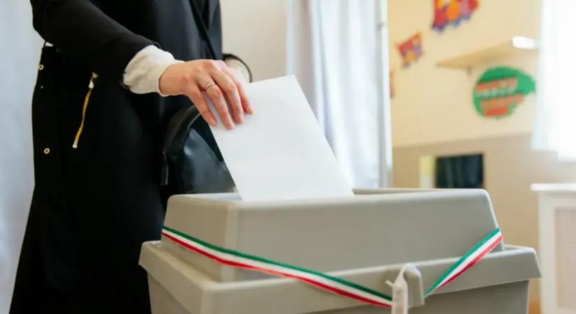 Megérkeztek a friss számok – ennyien felügyelik majd a voksolást
