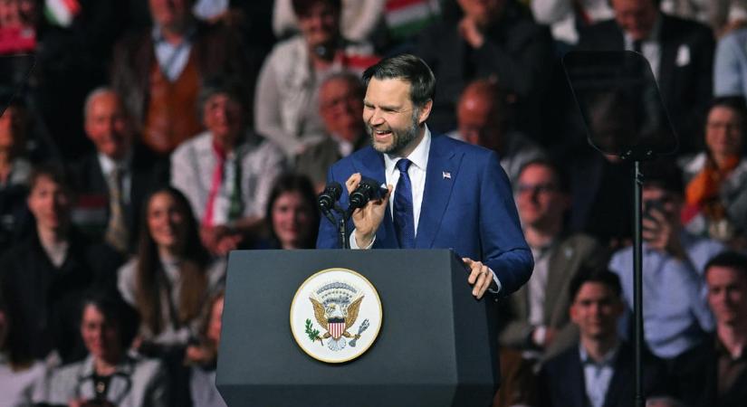 J. D. Vance egy nappal tovább marad Budapesten