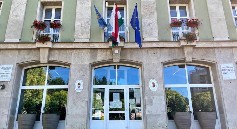 Rendkívüli nyitvatartás a baranyai kormányablakokban a választás hétvégéjén