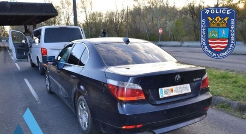 Más kocsijának a rendszámával csípték el a BMW sofőrjét Vámosszabadinál, drogot is fogyasztott - fotó