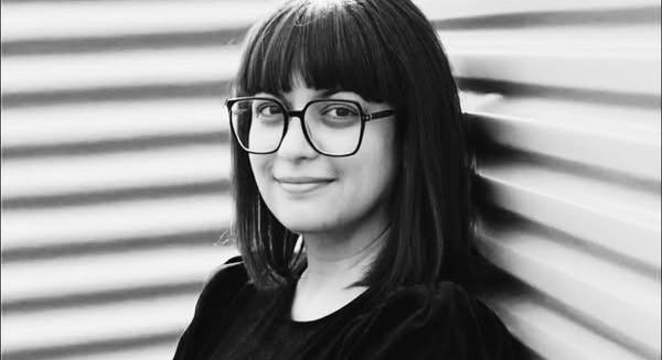 41 éves korában meghalt Lakatos Nikoletta, a MOME rektori kabinetfőnöke, a roma művészeti világ meghatározó alakja