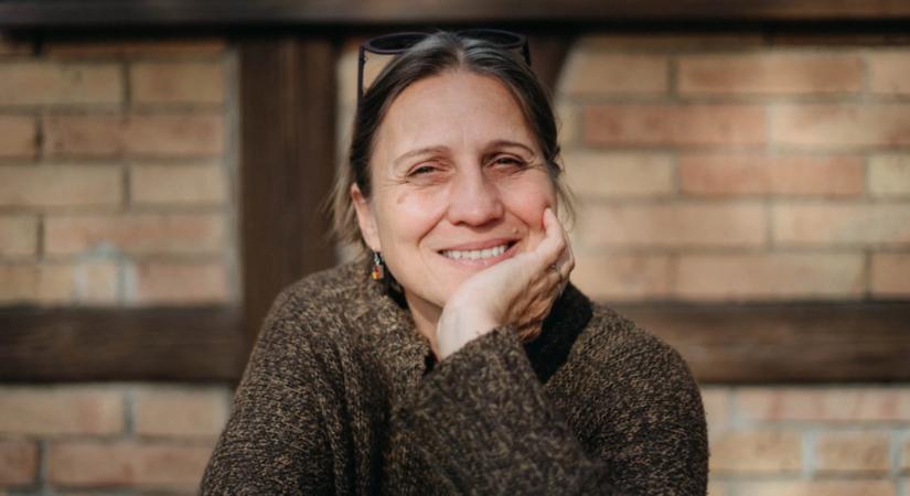 Egyszerre nyomoznak és nyaralnak