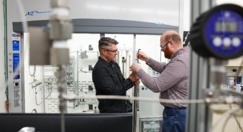 Egyetlen lépésben készül etanolból fenntartható repülőgép-üzemanyag