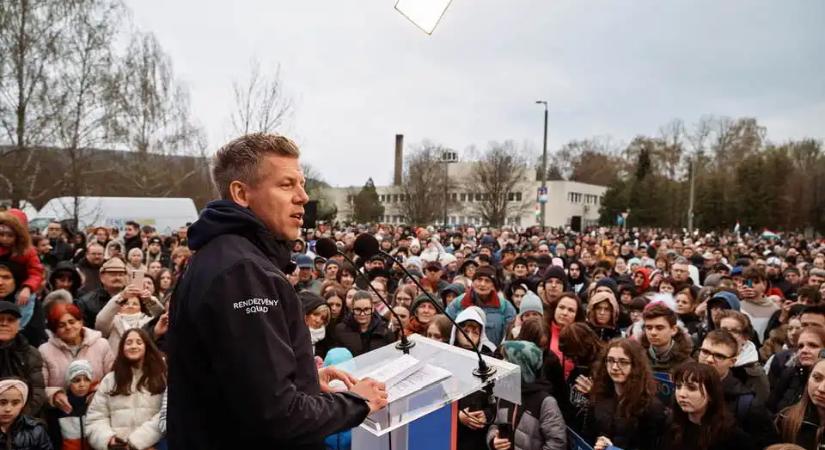 „Ruszkik, haza!” Kiskunlacházán: Magyar Péter kiosztotta az orosz propaganda stábját