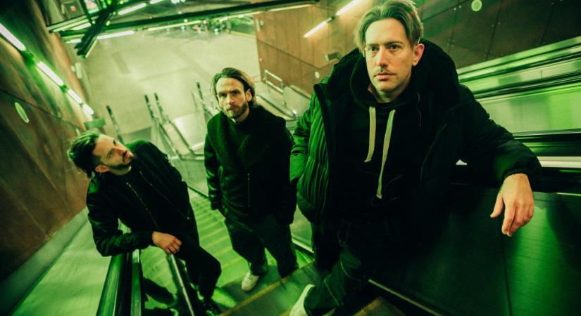 A Király Halott, és élőben az A38-on lép fel